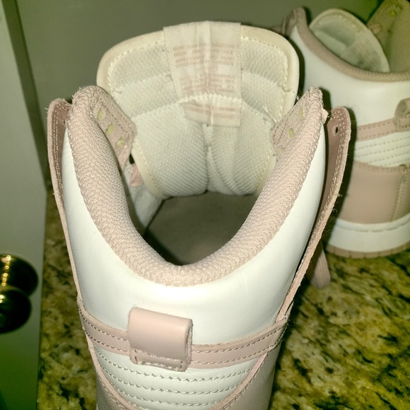 Nike Pink Dunk Hightop sneakers - Picture 13 of 16